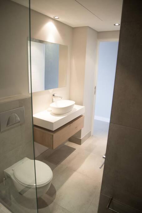 Fabulous 1-bedroom De Waterkant With Wifi And Parking *